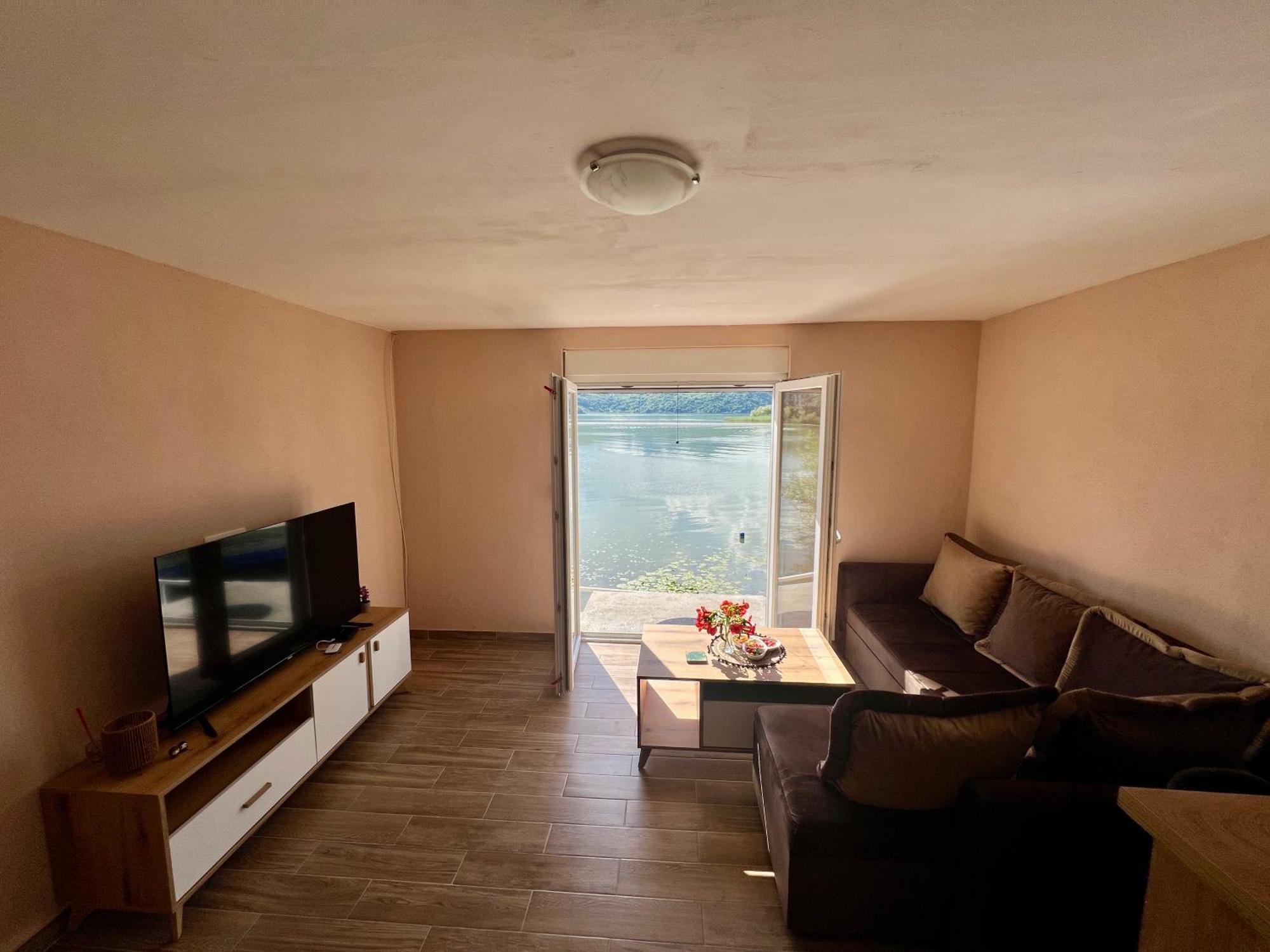 Lakeside Harmony Apartment Golubovci 외부 사진