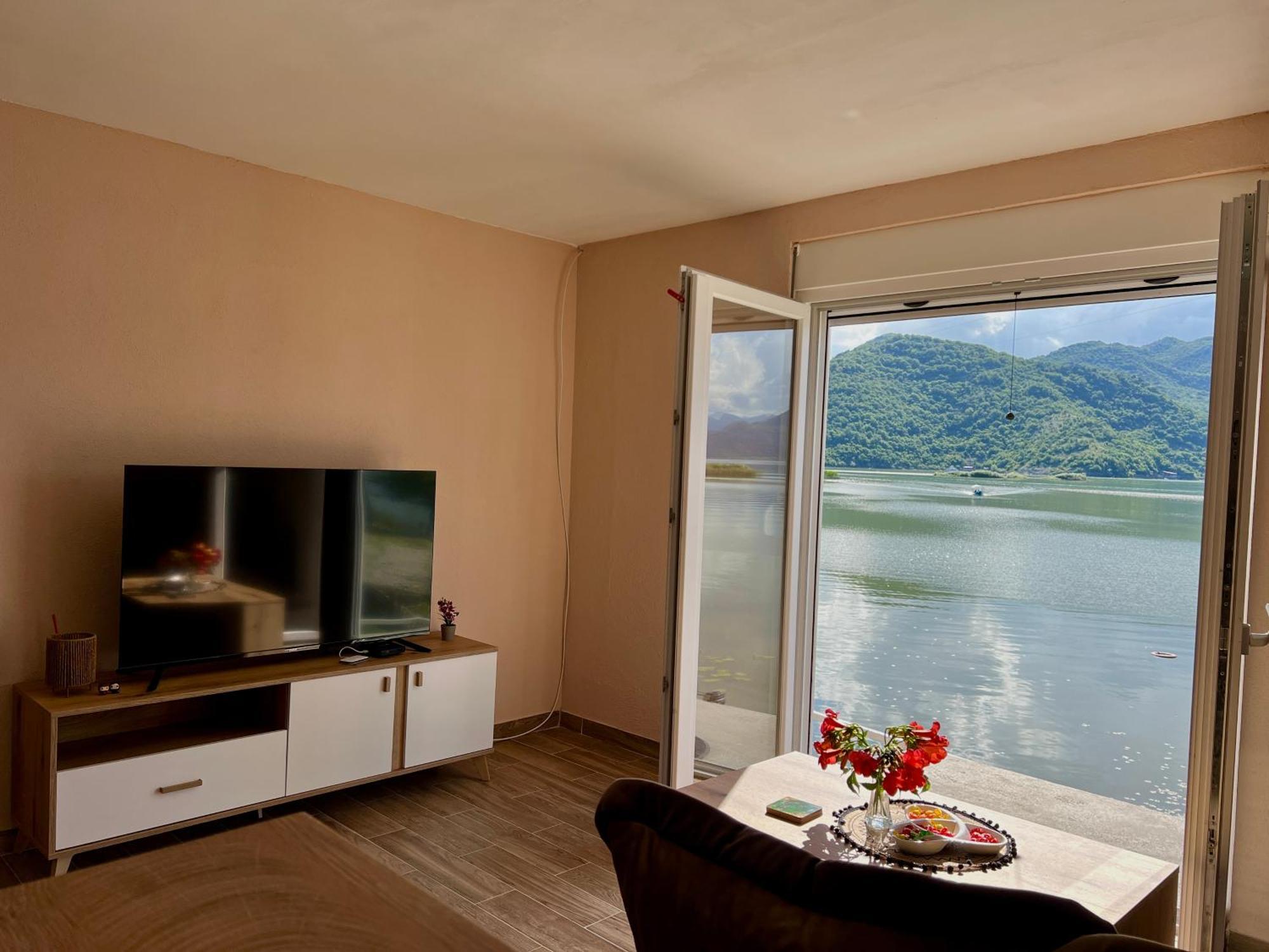 Lakeside Harmony Apartment Golubovci 외부 사진