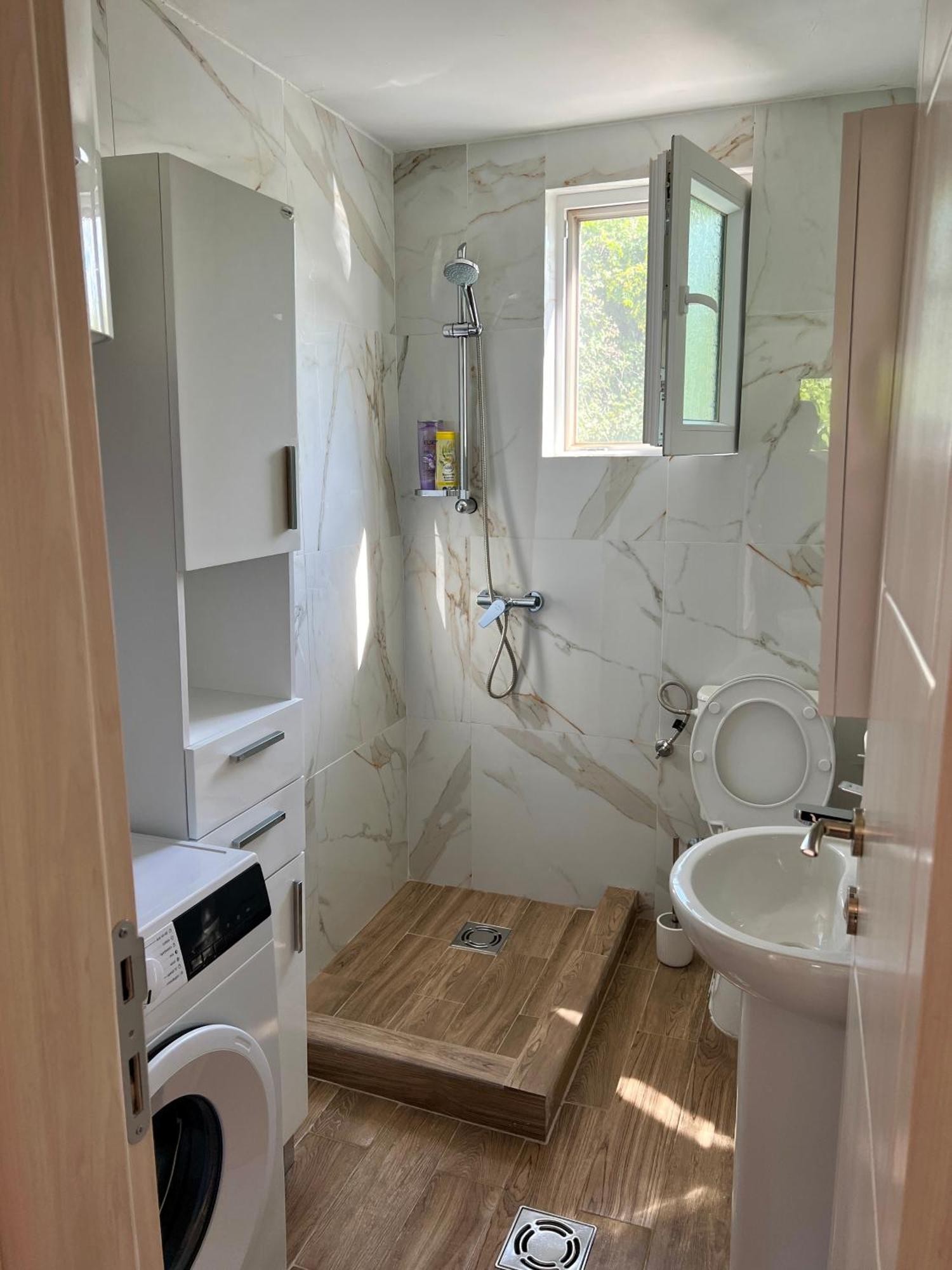 Lakeside Harmony Apartment Golubovci 외부 사진