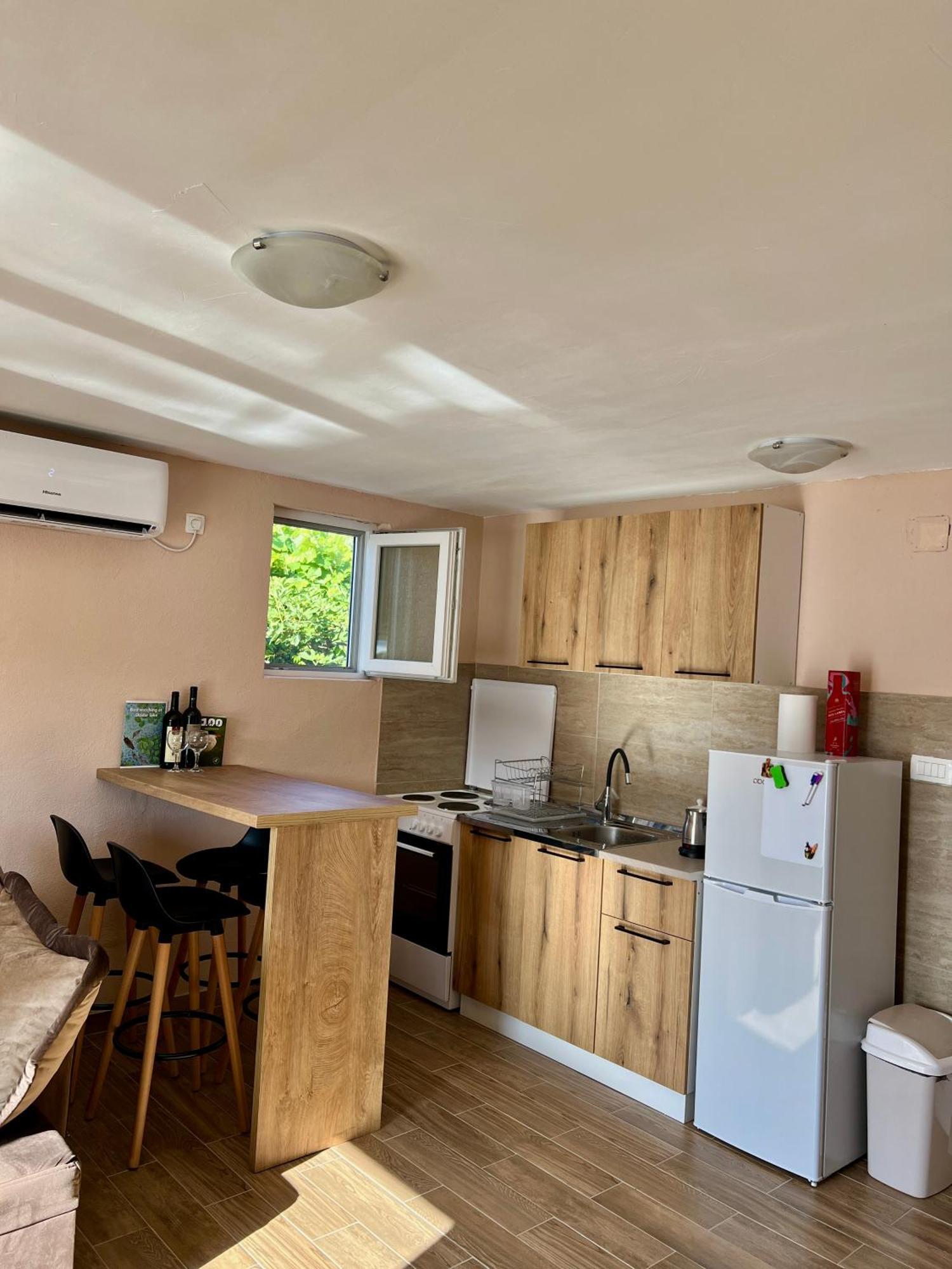 Lakeside Harmony Apartment Golubovci 외부 사진